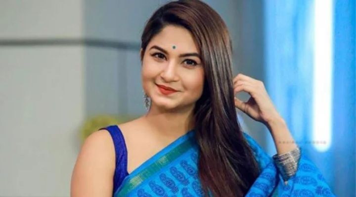 আমার কম কাজ করলেও চলে : স্পর্শিয়া